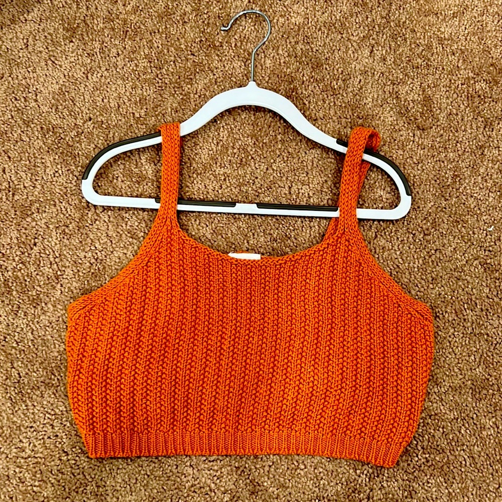 Zara girl top! Size 7 can be worn over shirt! In great condition